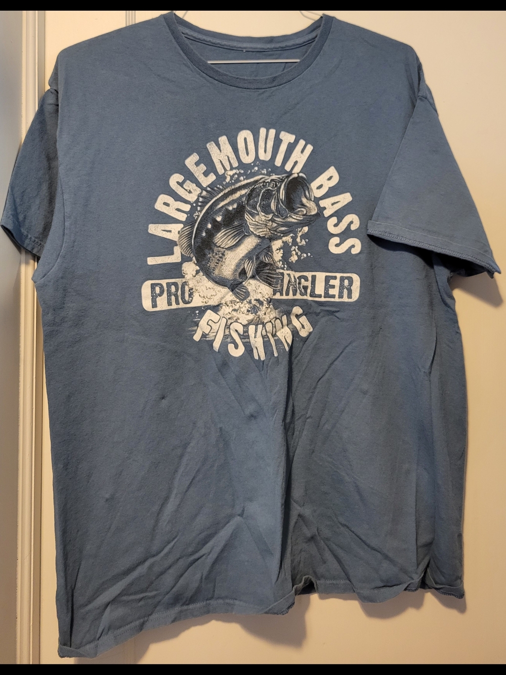 Large Mouth Bass Graphic Fishing T‑Shirt - Blue